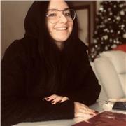 Studentessa universitaria di lingue impartisce lezioni di inglese